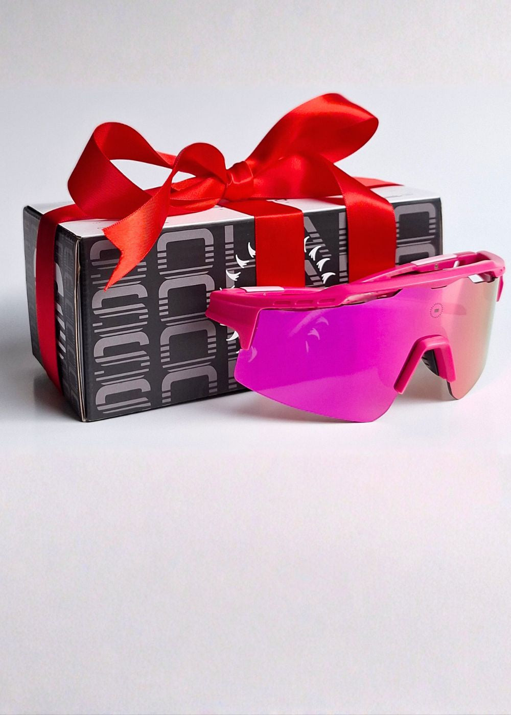 Bright Holidays, Clear Vision: The Importance of Baseball Sunglasses in Winter